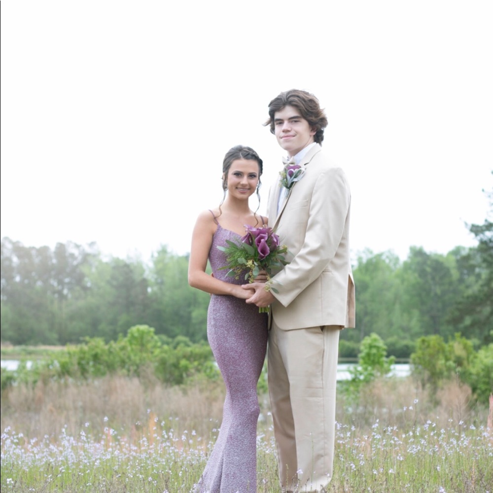 Prom dress - Picture 2 of 5